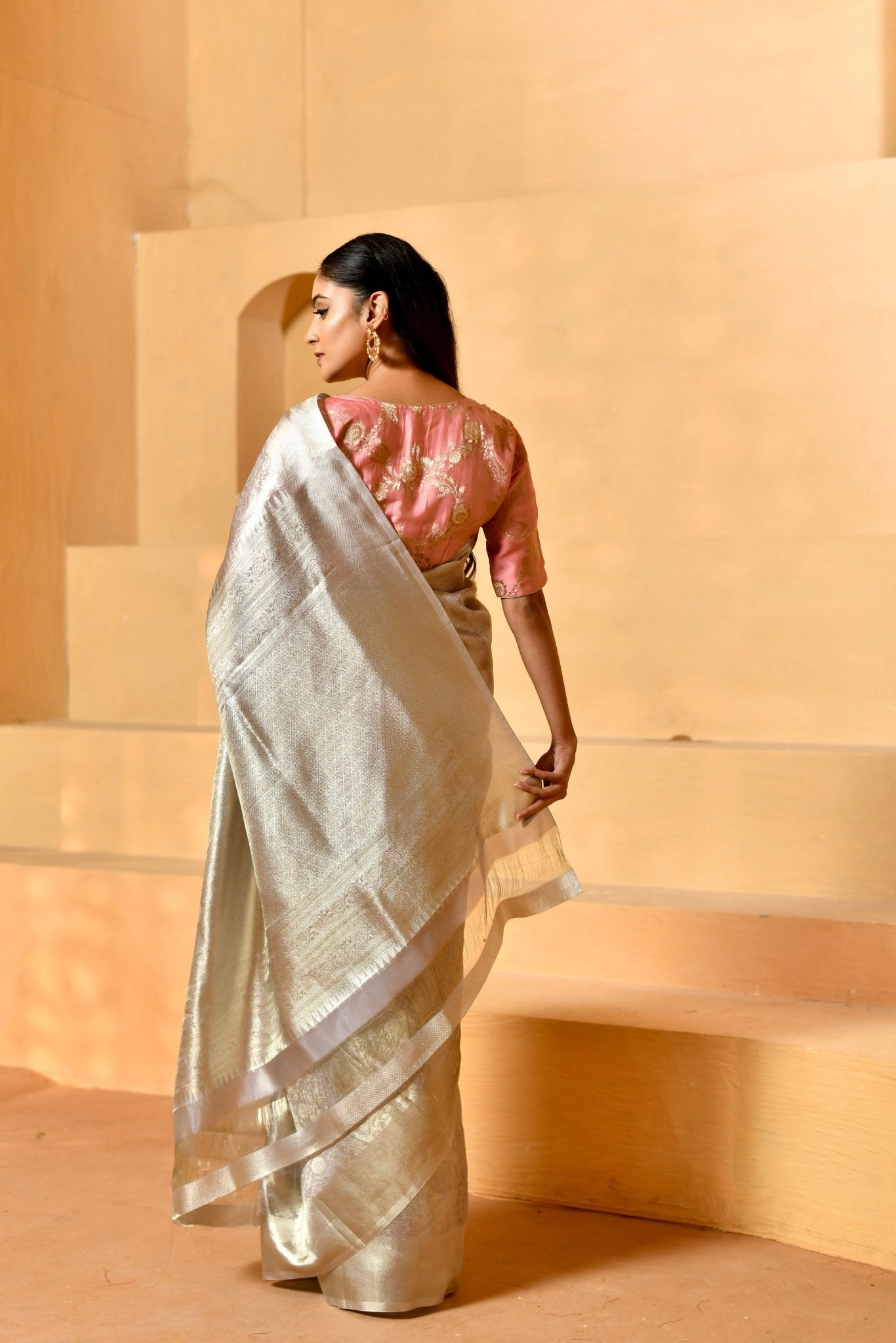 Floral Motifs on Grey Toned Tissue Silk Saree - Banarasiya