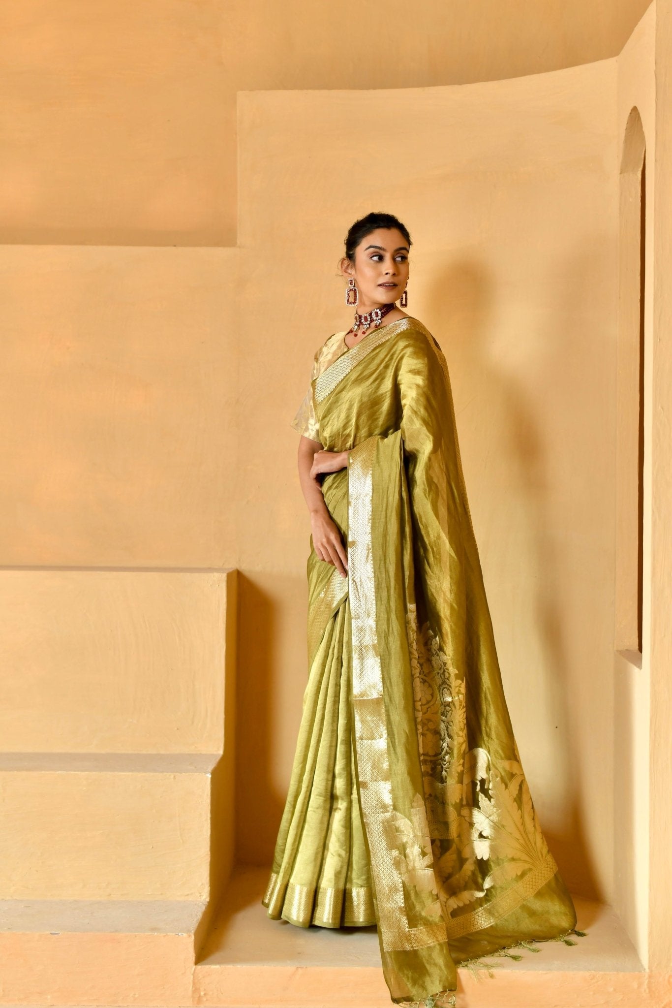 Mehndi - Green Tissue Chiniya Silk with Shikargah Pallu - Banarasiya