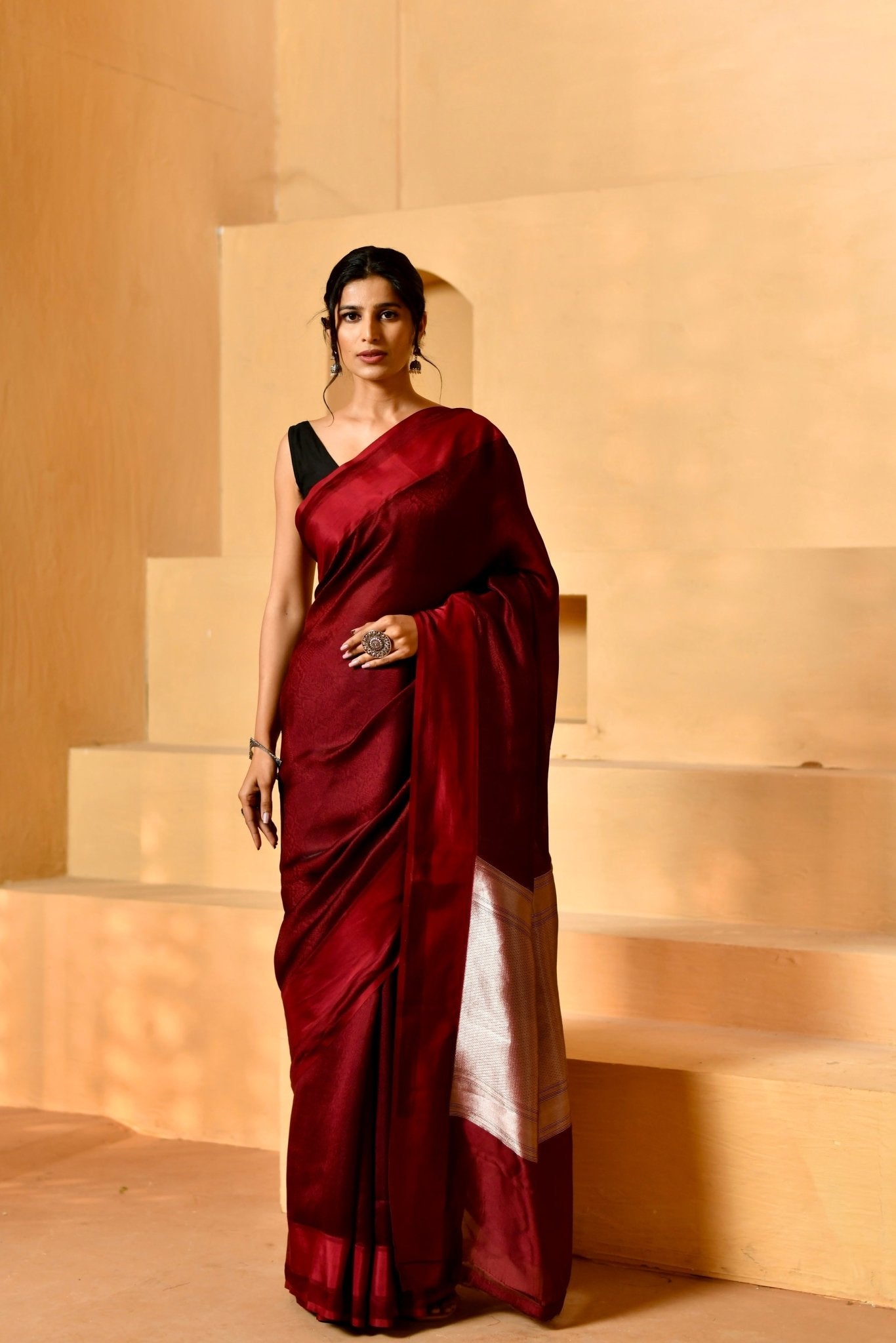 Wine Katan Silk Saree with Intricate Tanchoi Weaves - Banarasiya