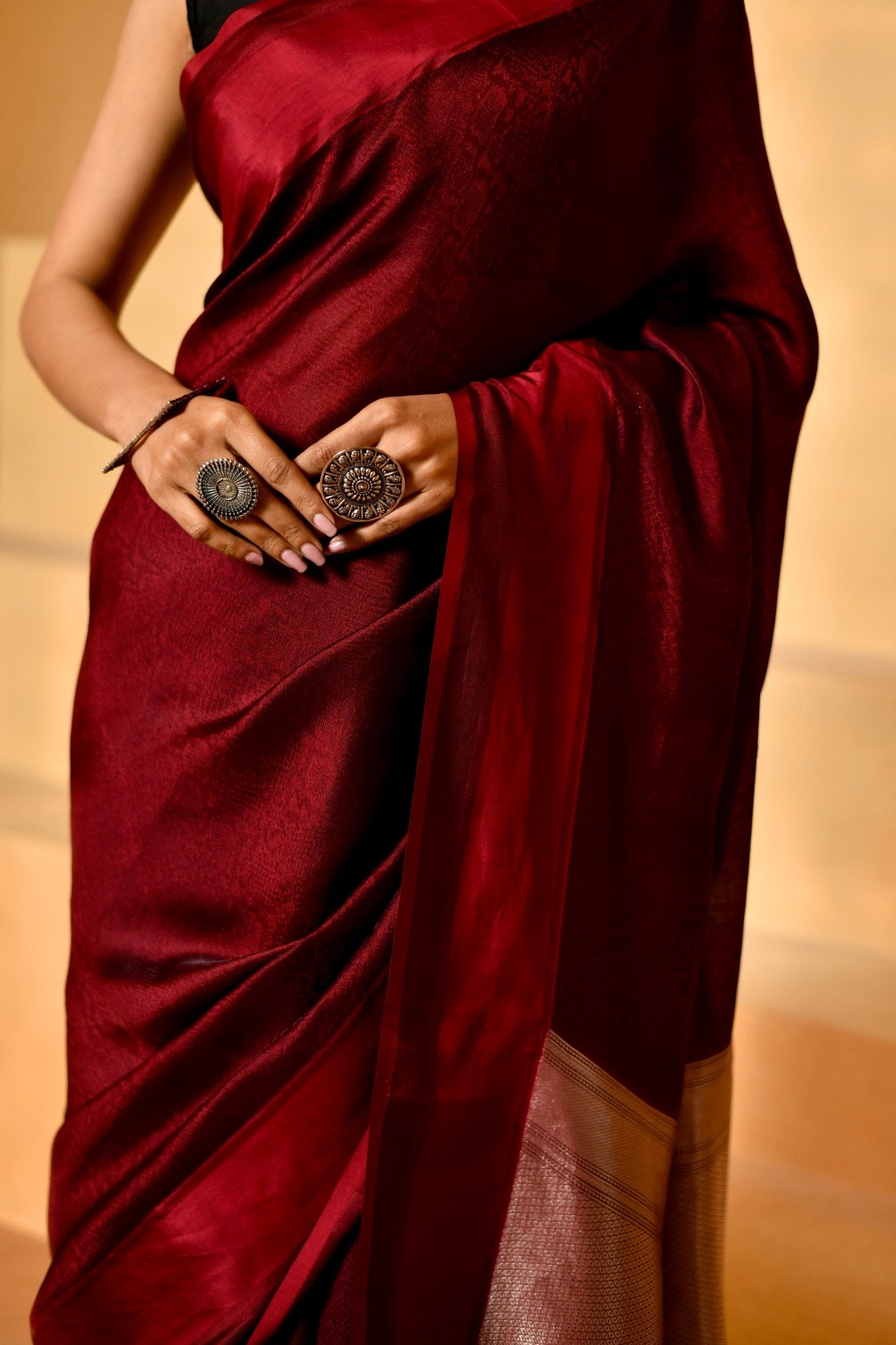 Wine Katan Silk Saree with Intricate Tanchoi Weaves - Banarasiya