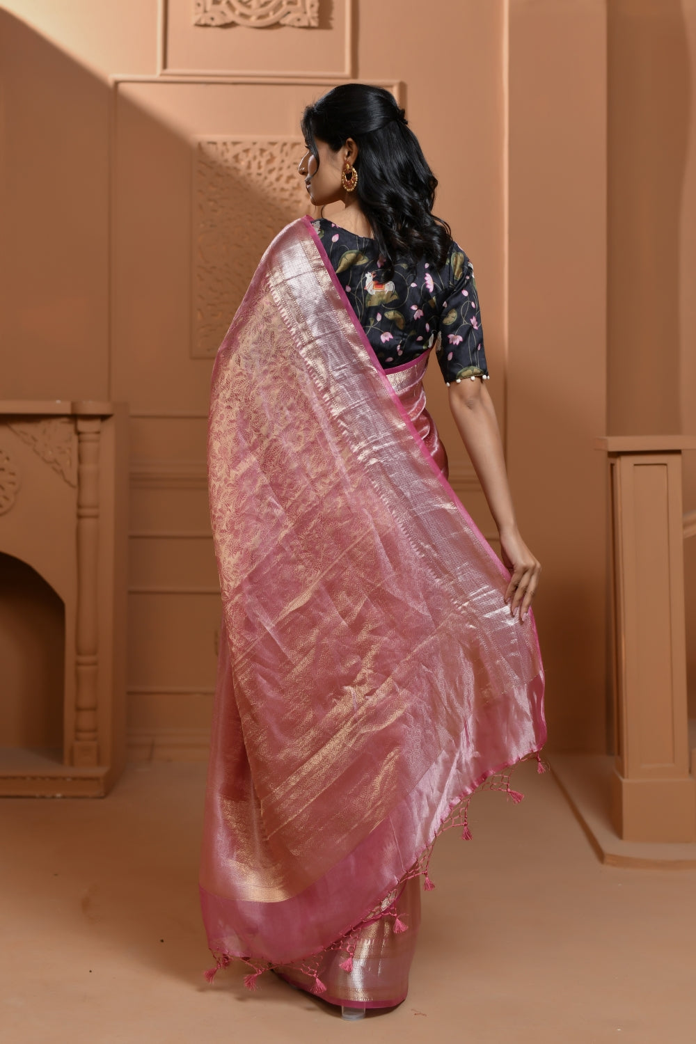 Luminous Pink Tissue Silk Saree with Floral Jaal-Banarasiya