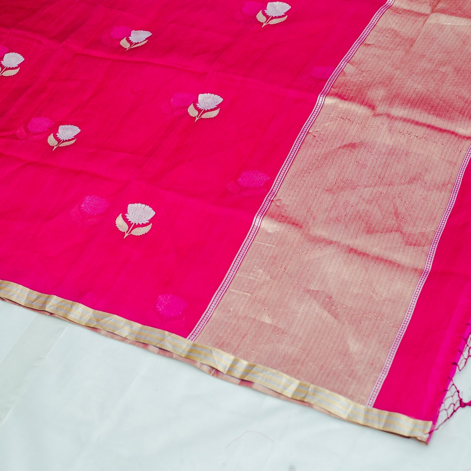Pink Pure Organza Handloom Banarasi Saree - Banarasiya