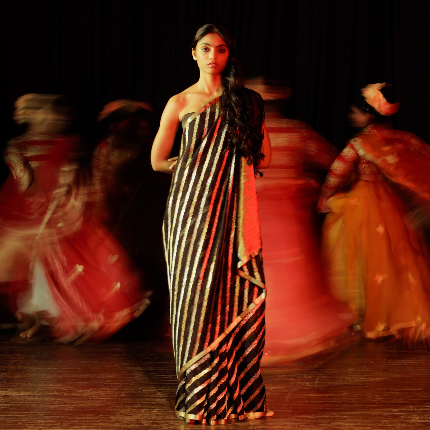 Black Pure Organza Handloom Banarasi Saree - Banarasiya