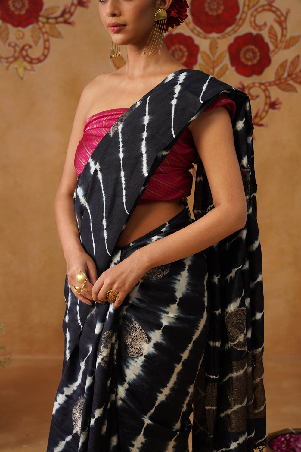 Black Leheriya Silk Saree