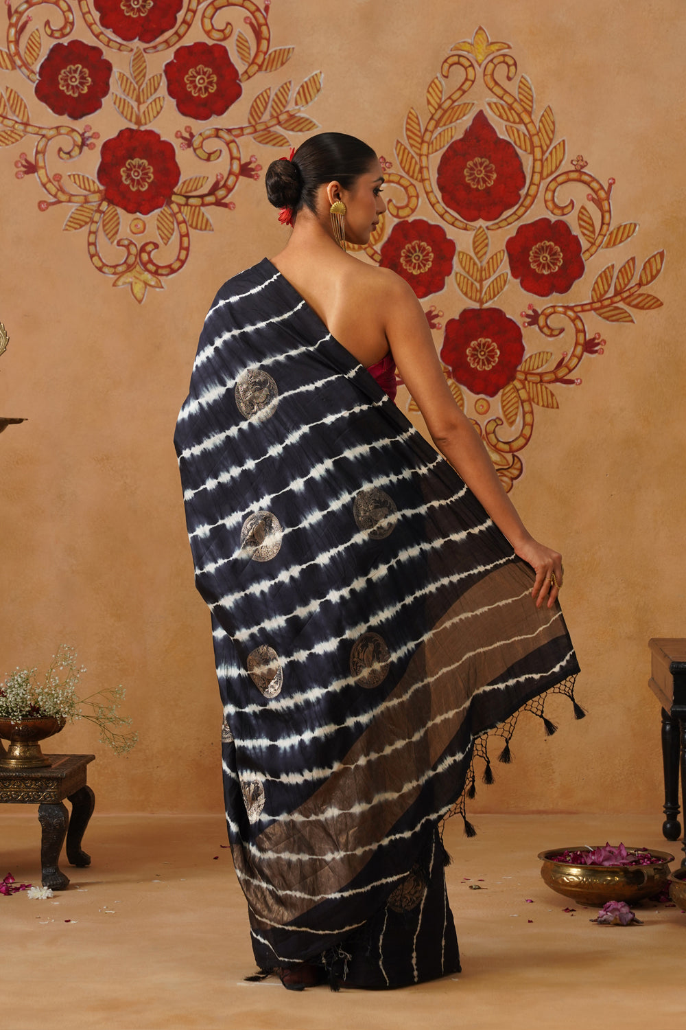 Black Leheriya Silk Saree