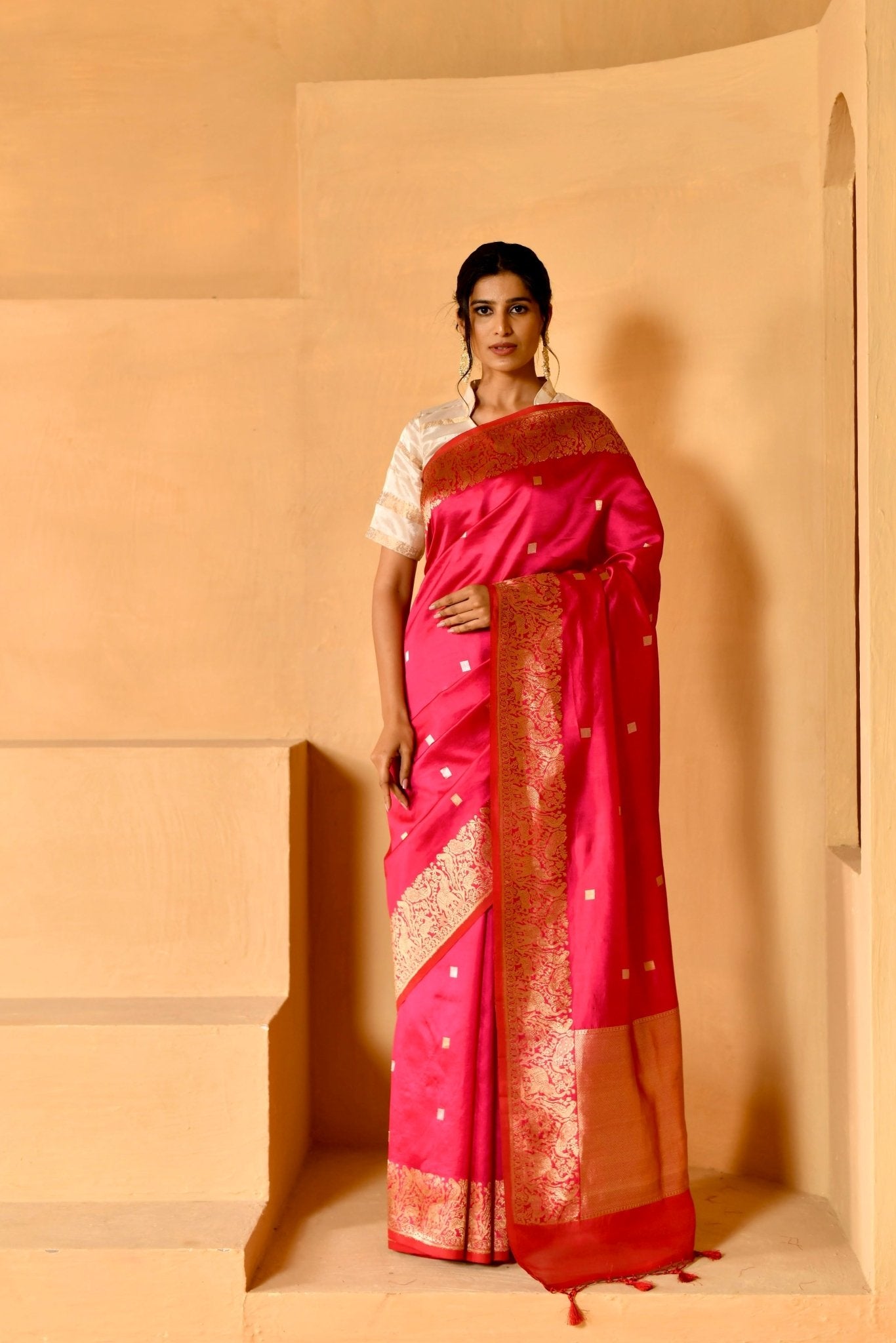 Handwoven Rose Toned Katan Silk Saree - Banarasiya