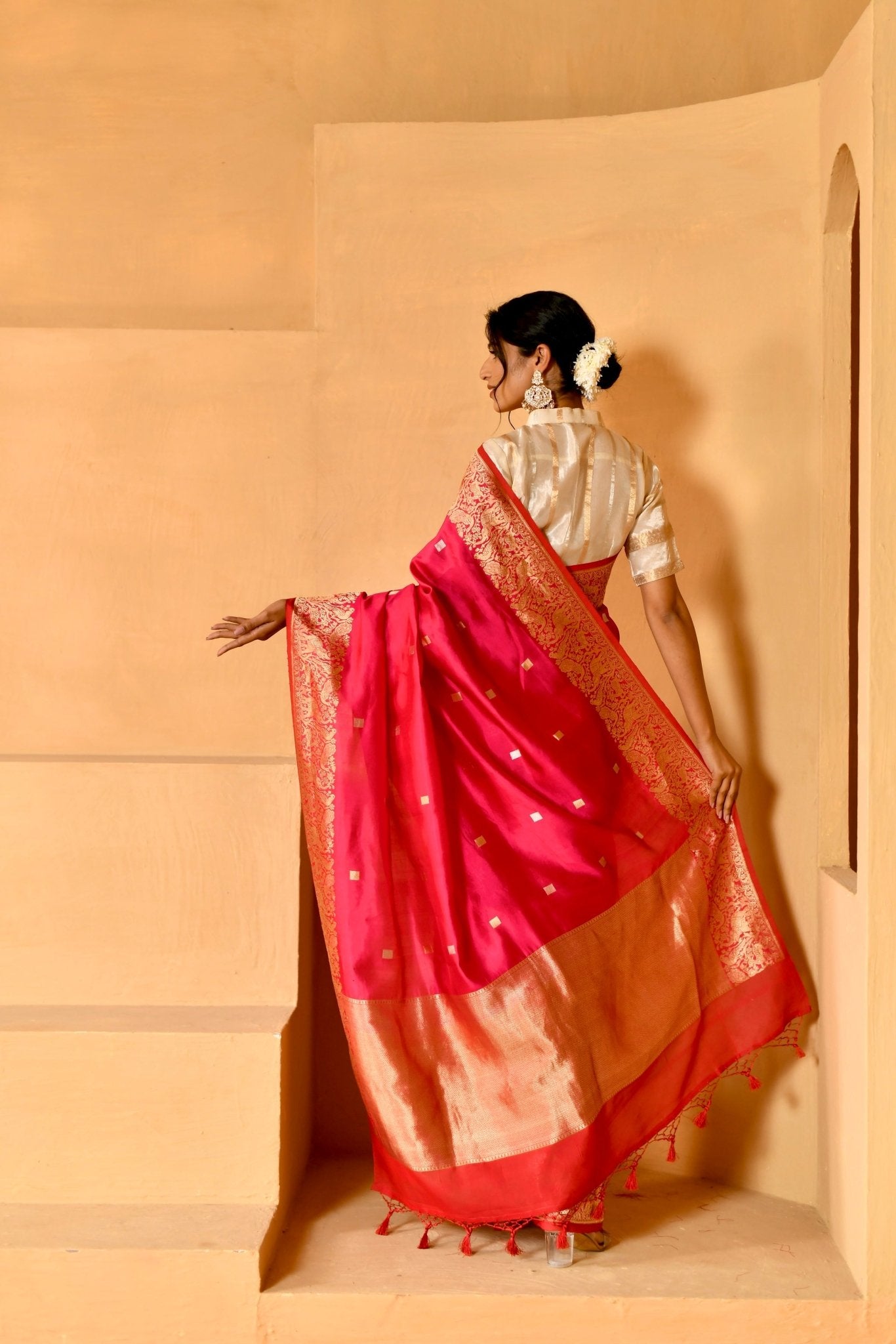 Handwoven Rose Toned Katan Silk Saree - Banarasiya