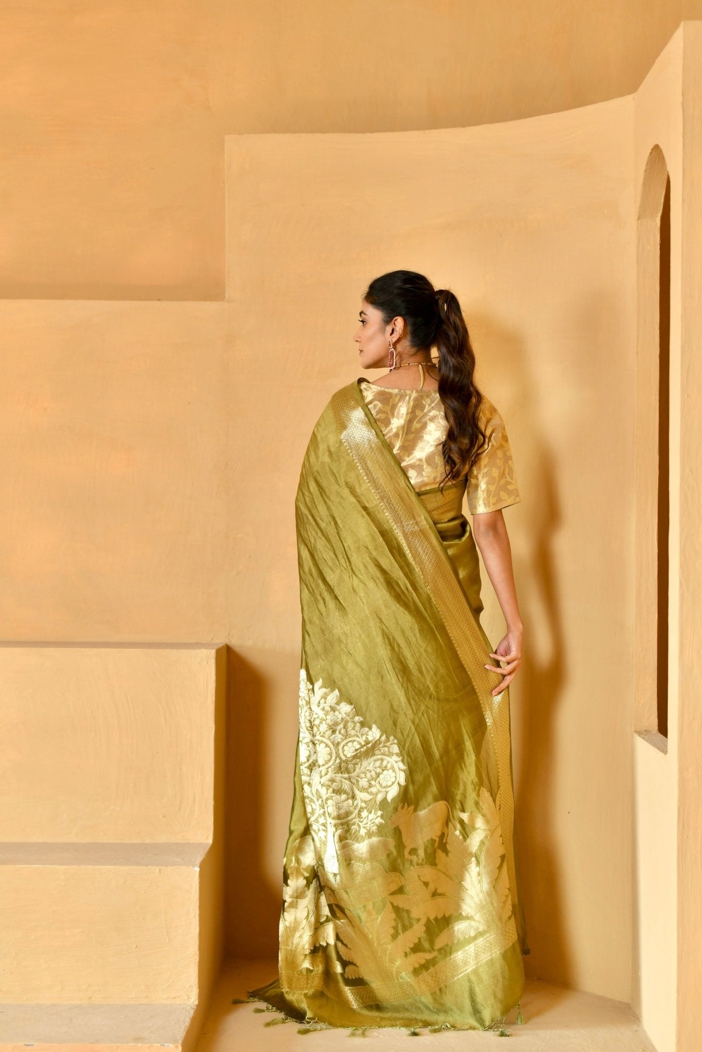 Mehndi - Green Tissue Chiniya Silk with Shikargah Pallu - Banarasiya