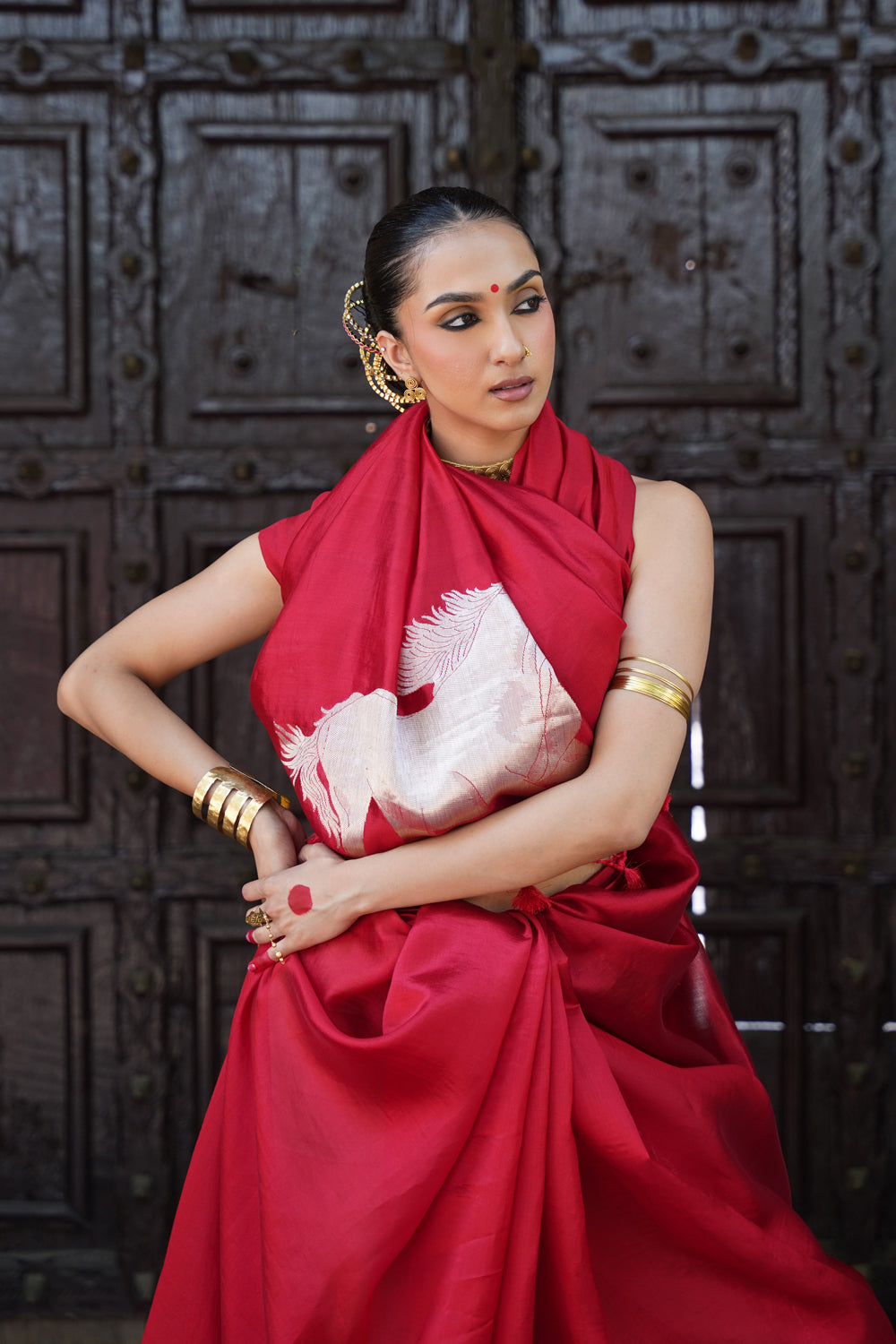 Plain Handwoven Katan Silk Saree with Silver Horse Motif Pallu