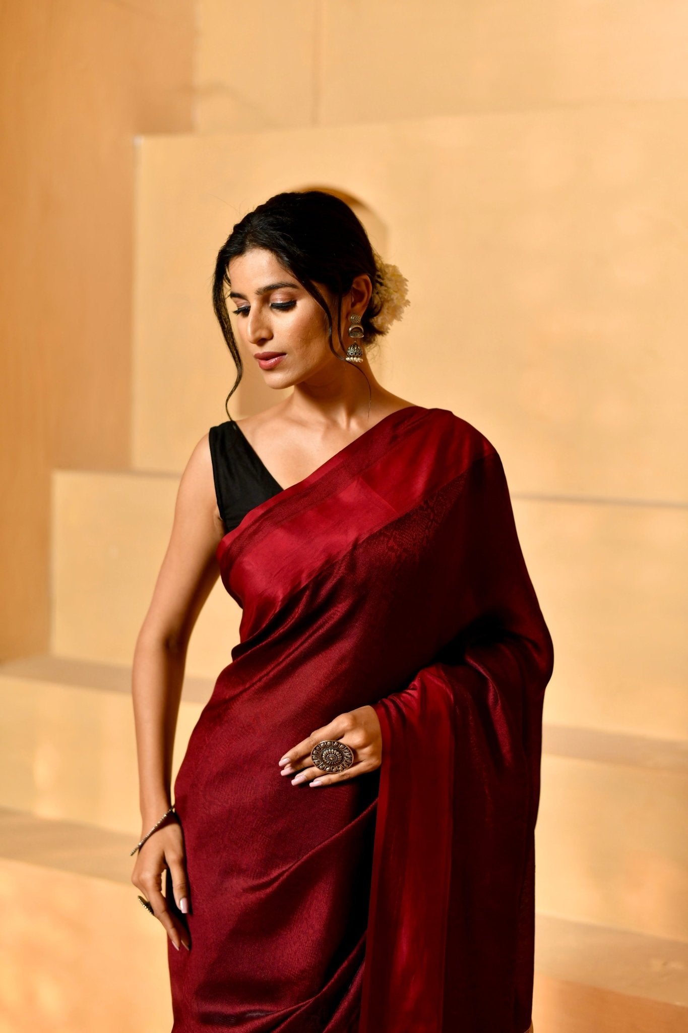 Wine Katan Silk Saree with Intricate Tanchoi Weaves - Banarasiya