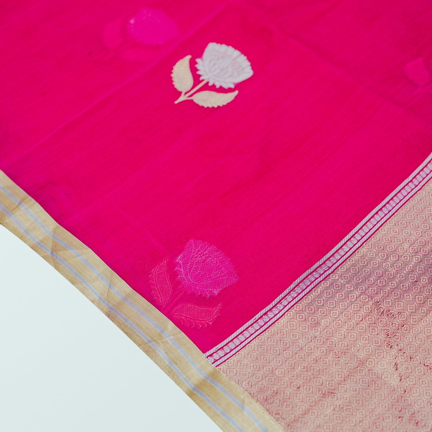 Pink Pure Organza Handloom Banarasi Saree - Banarasiya
