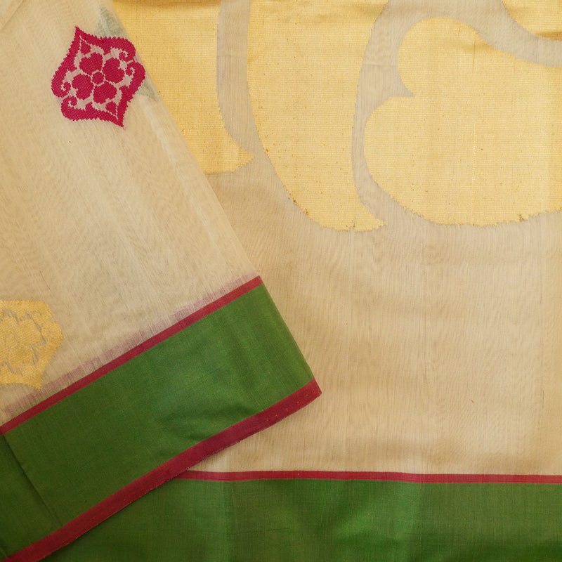 Off White Color Pure Handloom Cotton Saree From Banarasiya