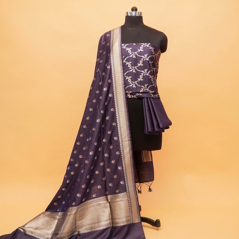 Pin by Prem Raghav on shayari | Girls dpz, Victorian dress, Fashion
